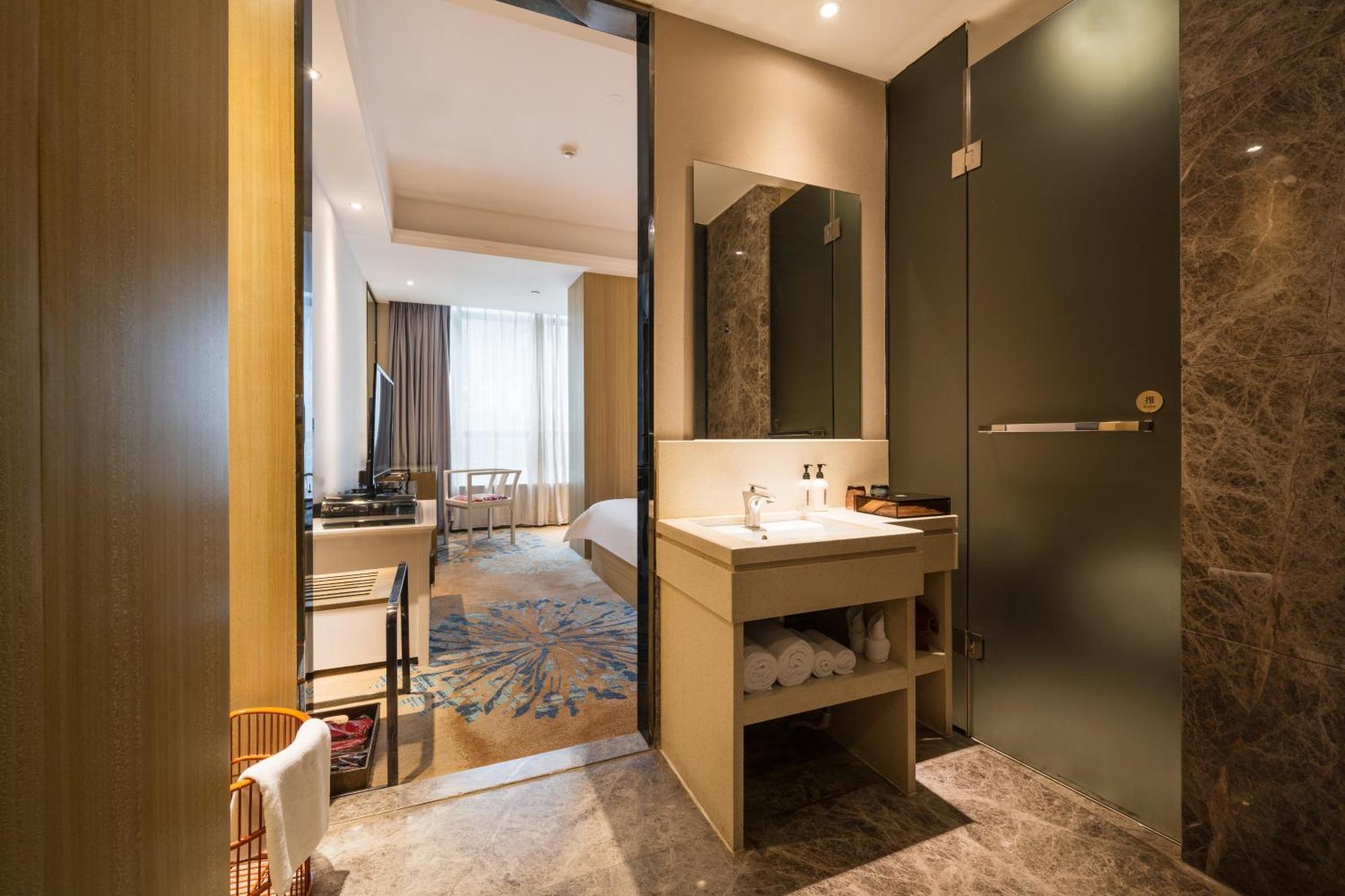 Paco Hotel Tаojin Metro Guangzhou - Free Shuttle Bus For Centen Fair Exteriör bild