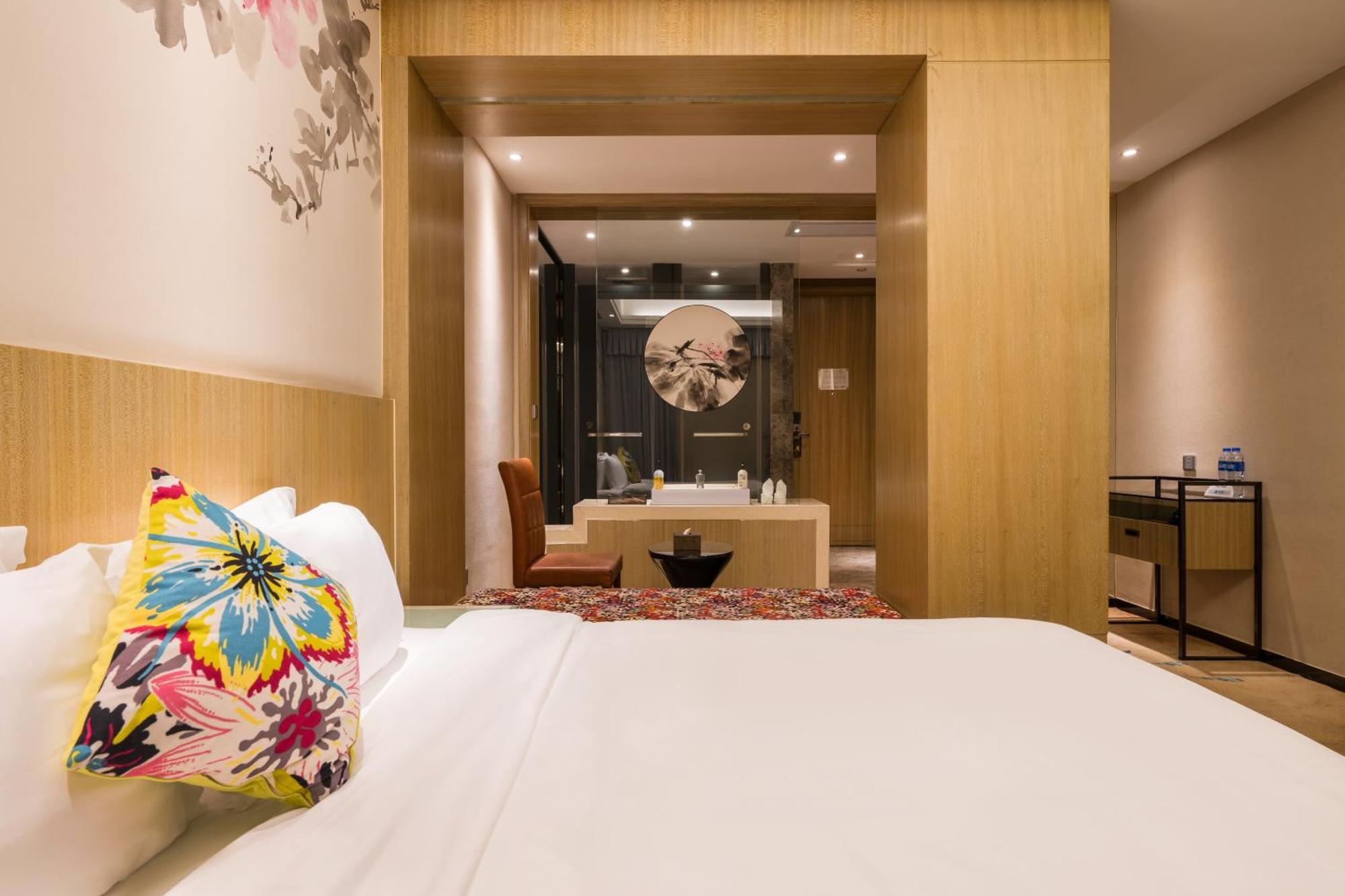 Paco Hotel Tаojin Metro Guangzhou - Free Shuttle Bus For Centen Fair Exteriör bild