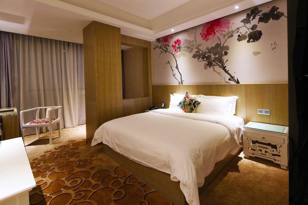 Paco Hotel Tаojin Metro Guangzhou - Free Shuttle Bus For Centen Fair Exteriör bild